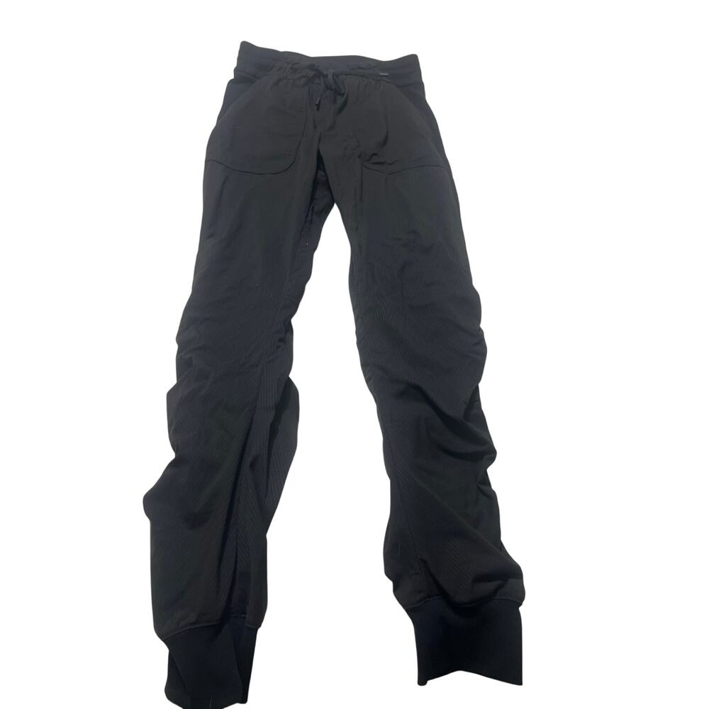 Lululemon Beyond the Studio Jogger
Black
Size 6